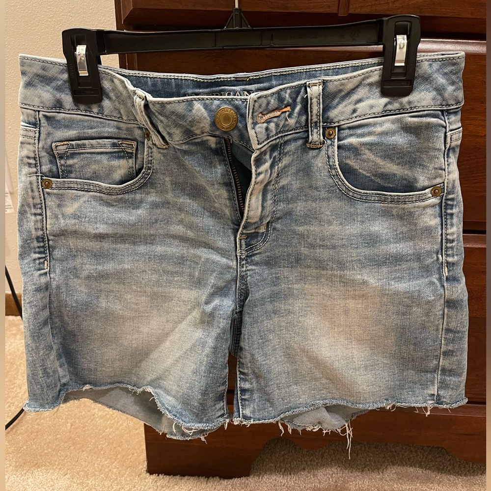 Size 8 American Eagle shorts